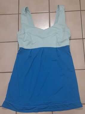 Lululemon Run: Tame Me Tank – Beach Blanket Blue / Aquamarine (4)